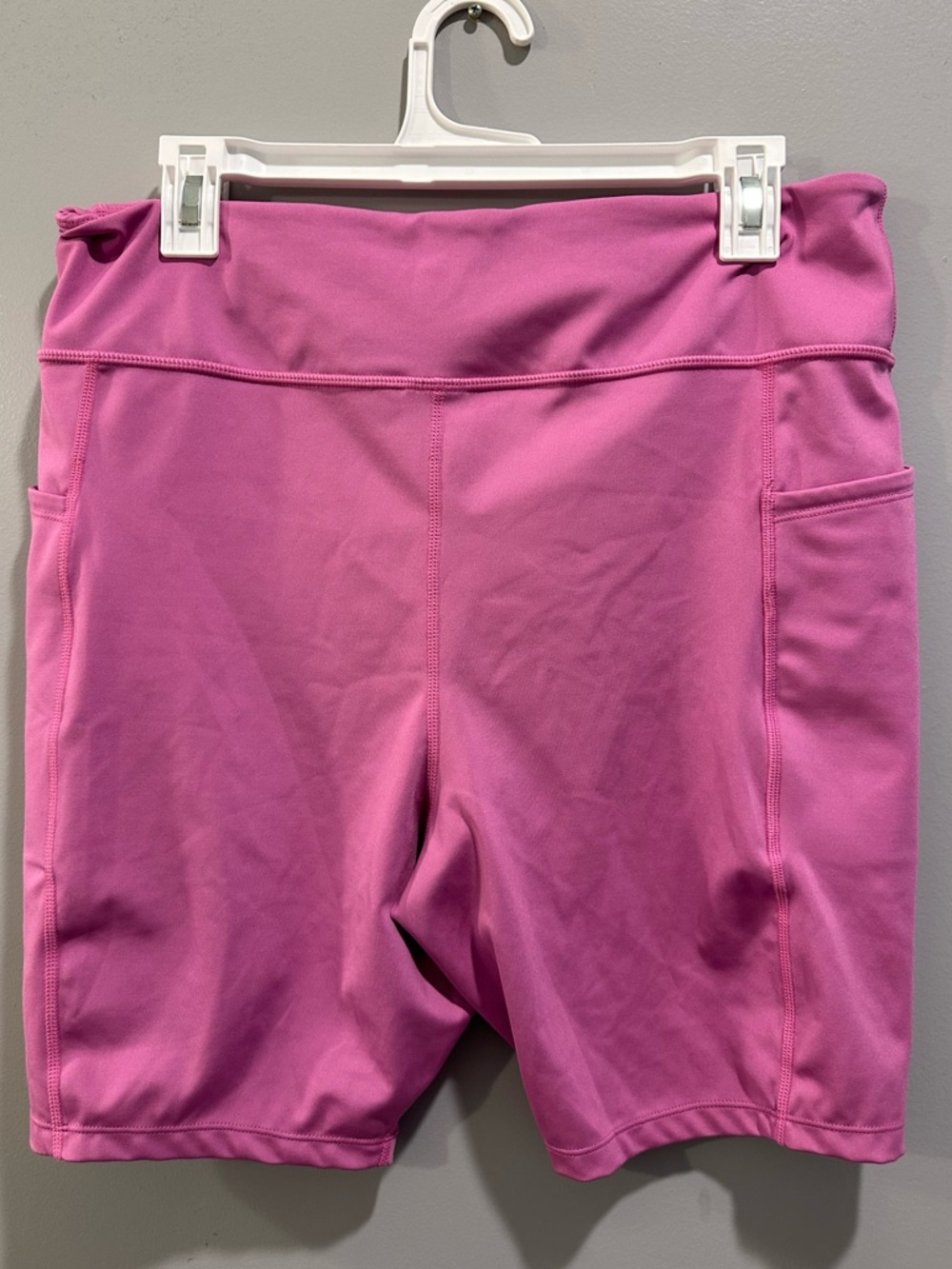 Disney Fantasyland Castle Bike Shorts Size XL Pink - Picture 2 of 5